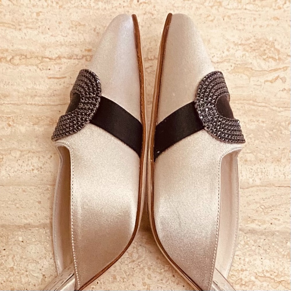 Manolo Blahnik - Picture 9 of 11